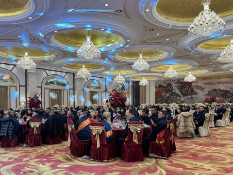 雄鹰展翅震寰宇 威龙腾飞冲云霄|k豆钱包电气召开2023年度总结赞美大会暨2024年迎新春晚会